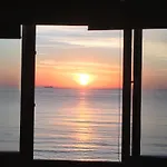 Apartamento Frente Mar, Na Praia Central