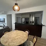 Apartamento Frente Mar, Na Praia Central