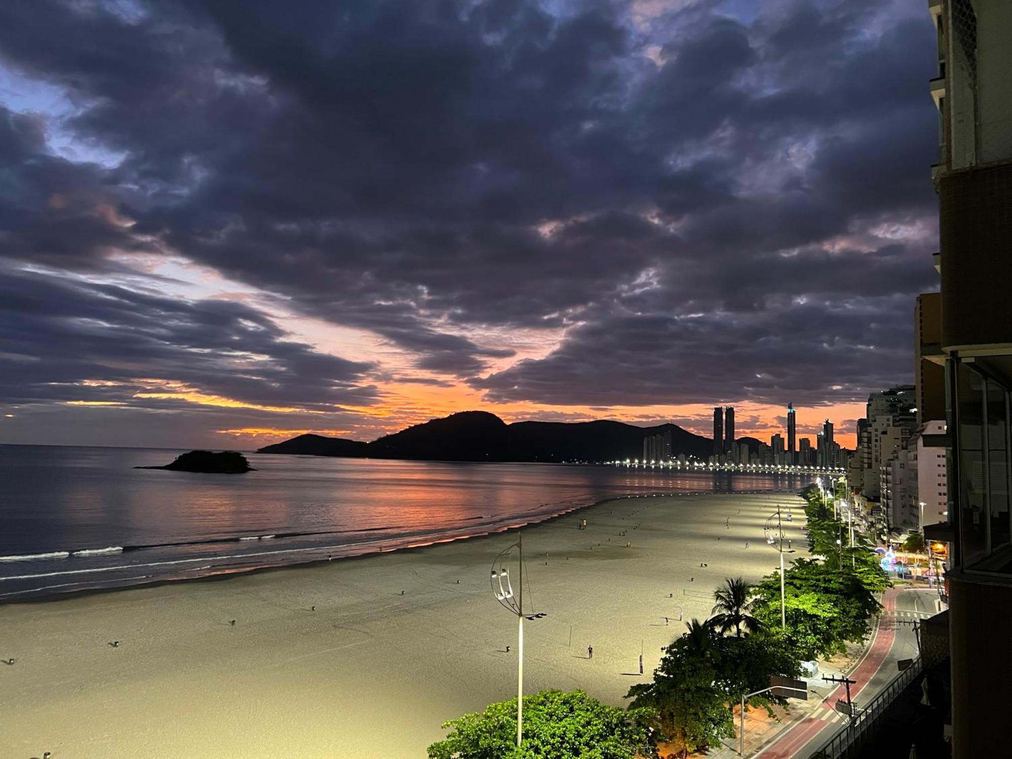 Apartamento Frente Mar, Na *